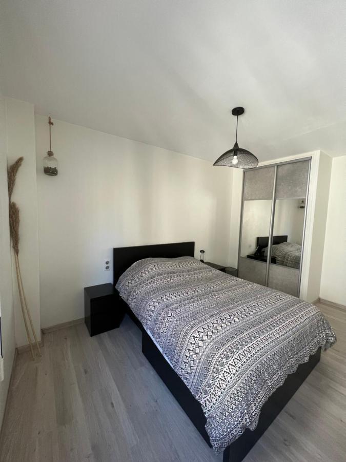 Superbe Appartement Centre Ville Nîmes Zewnętrze zdjęcie